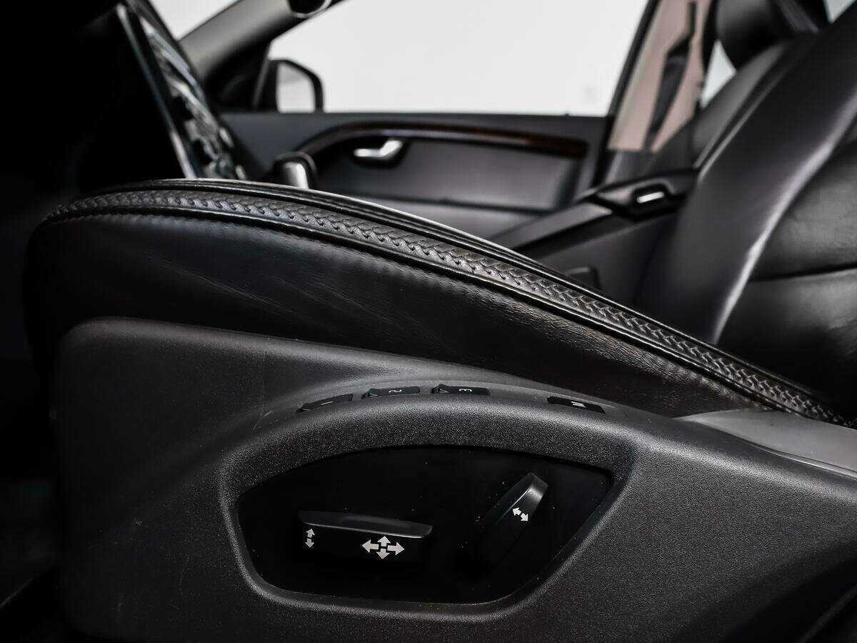 Б/У Вольво ИксЦ70 2010 года. Фото: #9