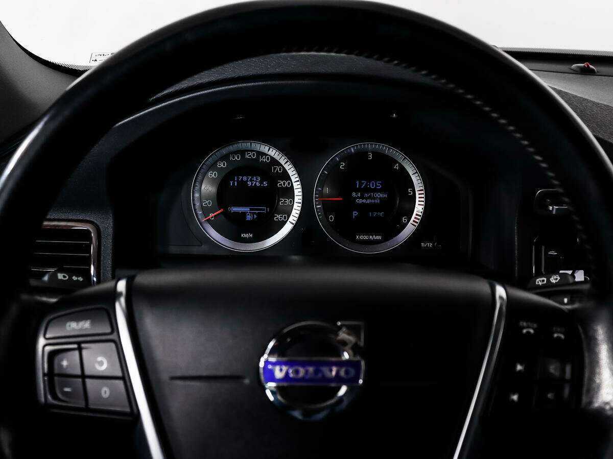 Б/У Вольво ИксЦ70 2010 года. Фото: #18
