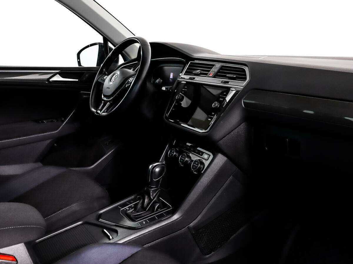 Б/У Фольксваген Тигуан 2019 года. Фото: #11