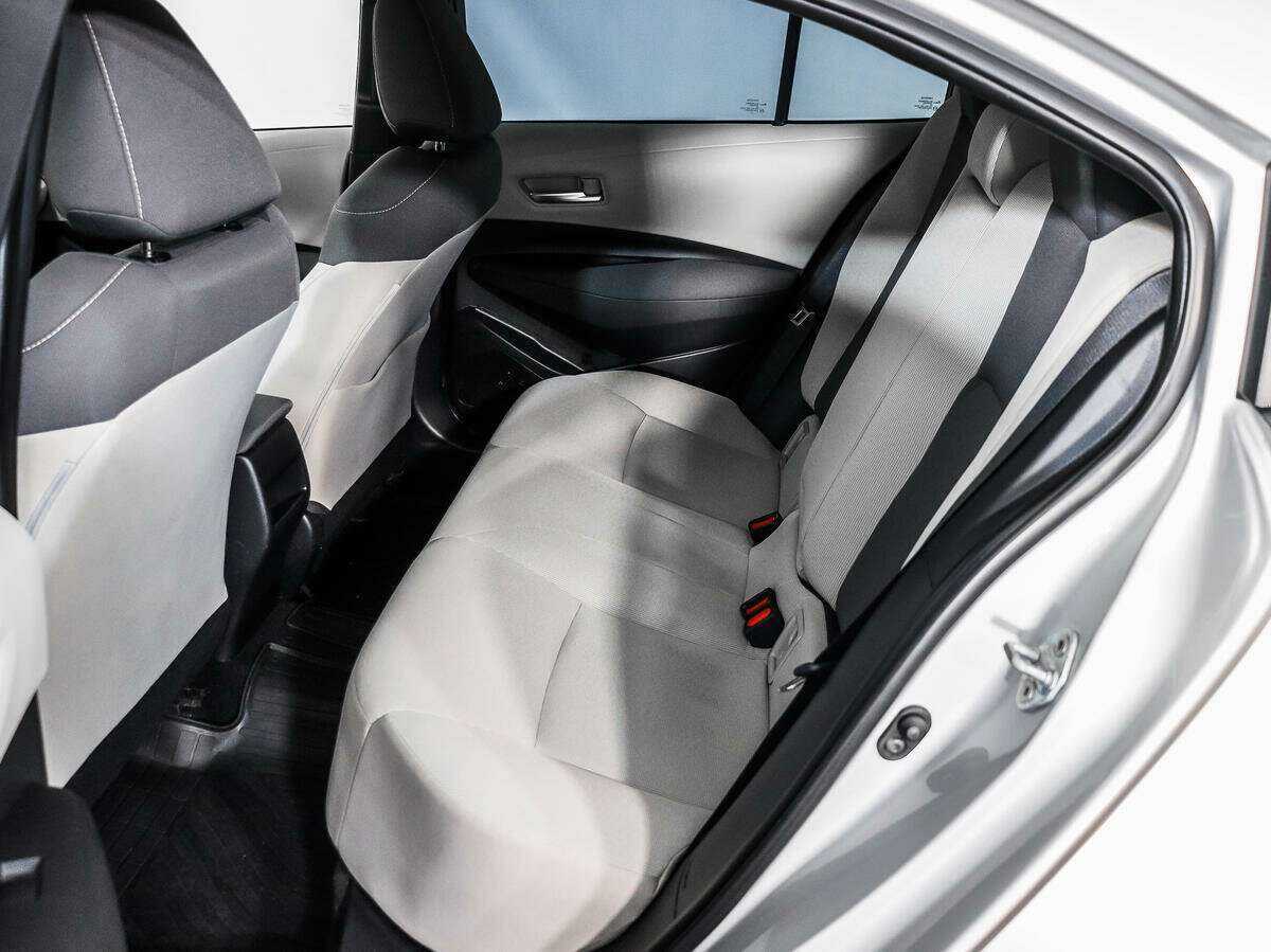 Б/У Тойота Королла 2021 года. Фото: #9