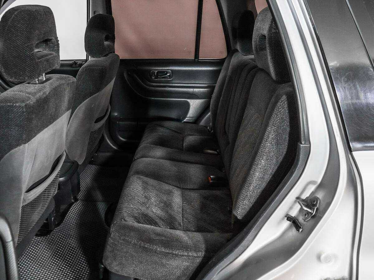 Б/У Хонда ЦР-В 2000 года. Фото: #9