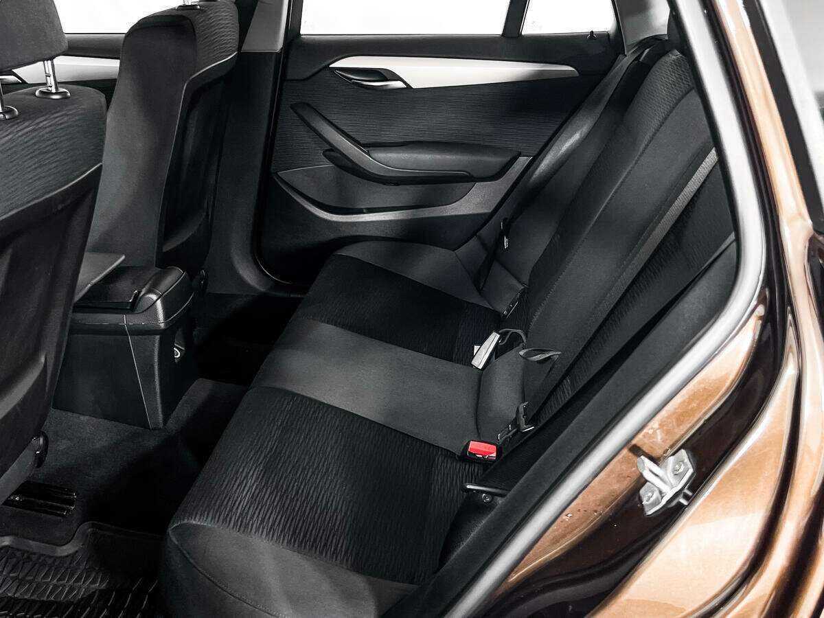 Б/У БМВ Икс1 2013 года. Фото: #10