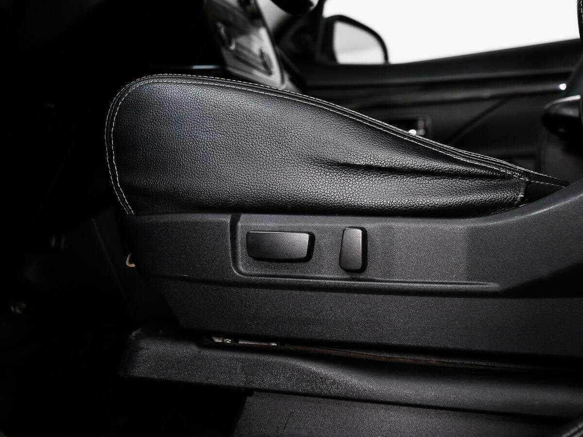 Б/У Митсубиши Оутлэндер 2016 года. Фото: #9