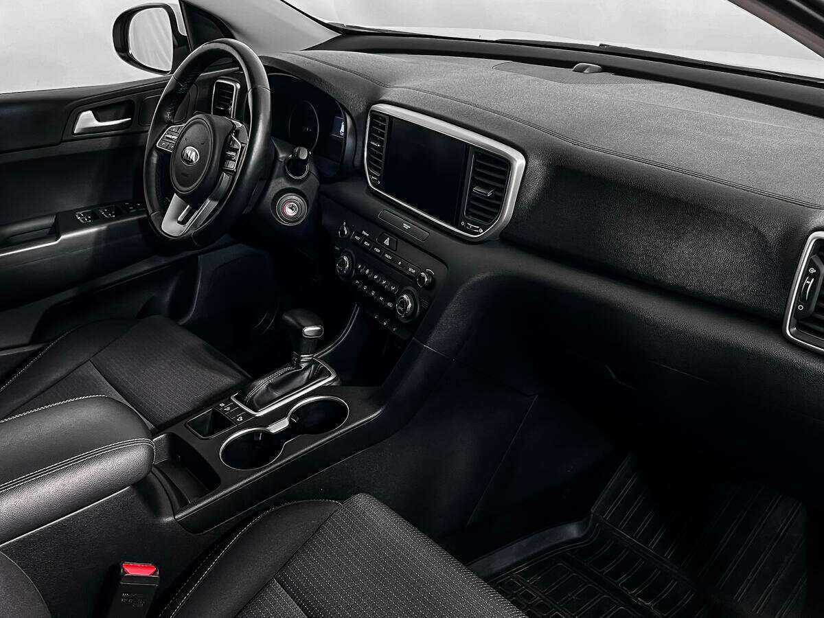 Б/У Киа Спортейдж 2021 года. Фото: #10