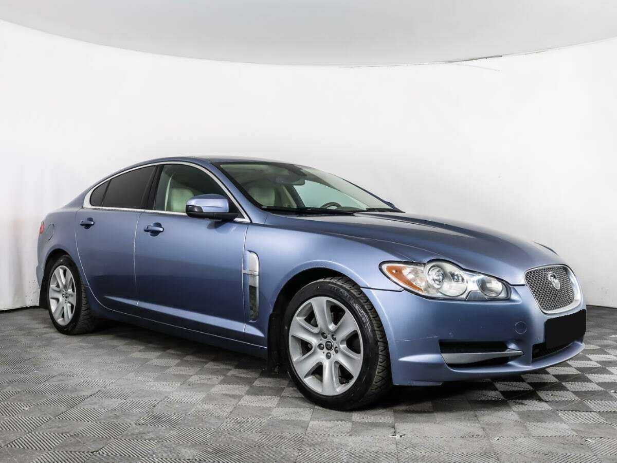 Б/У Ягуар ИксФ 2008 года. Фото: #2