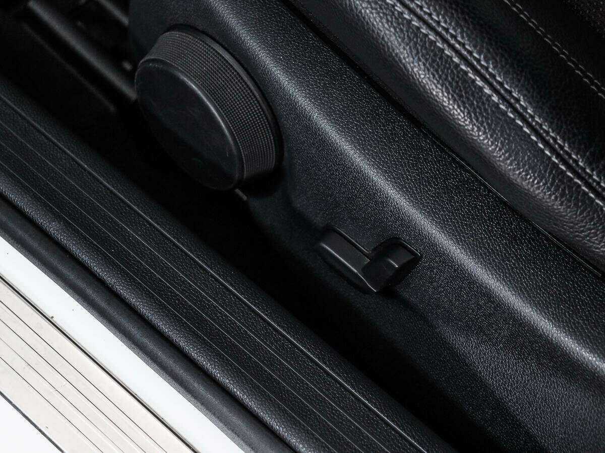 Б/У Мерседес-Бенц Ц-Класс 2015 года. Фото: #9