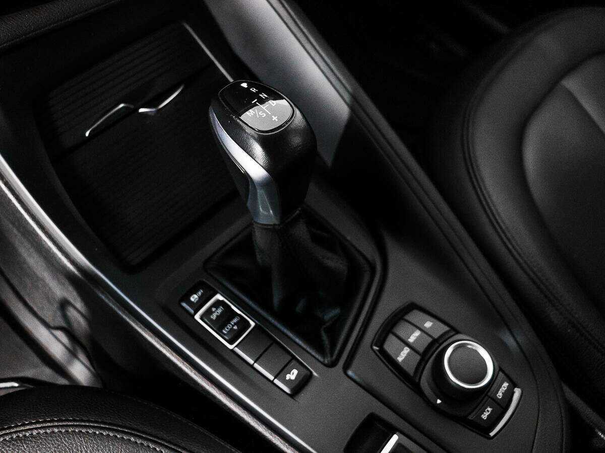 Б/У БМВ Икс1 2016 года. Фото: #6