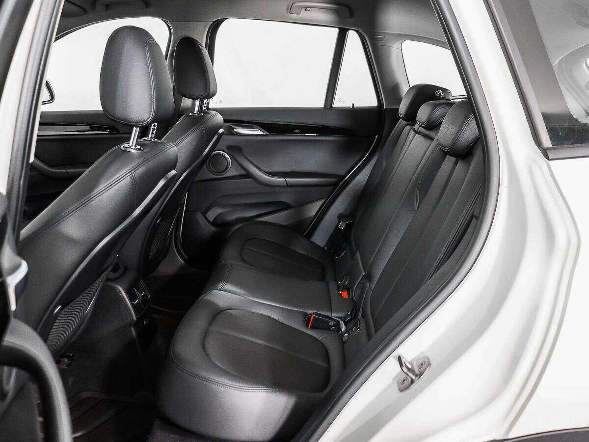 Б/У БМВ Икс1 2016 года. Фото: #7