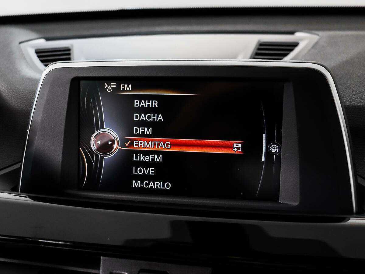 Б/У БМВ Икс1 2016 года. Фото: #10