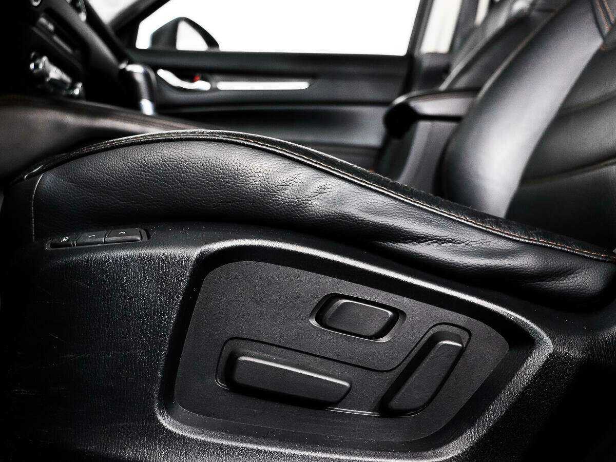 Б/У Мазда Ц-Икс-5 2017 года. Фото: #9