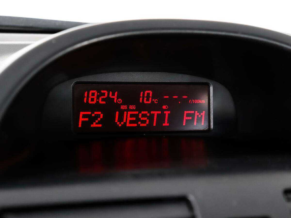 Б/У Сузуки Игнис 2007 года. Фото: #13