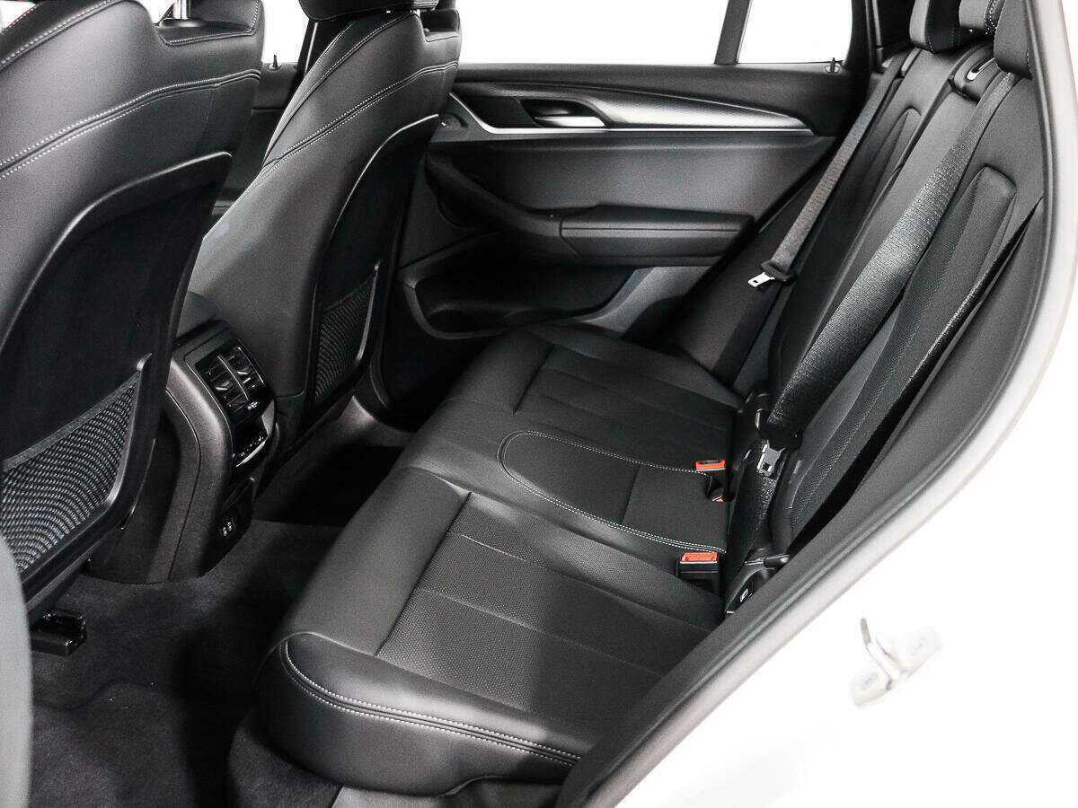 Б/У БМВ Икс3 2022 года. Фото: #7