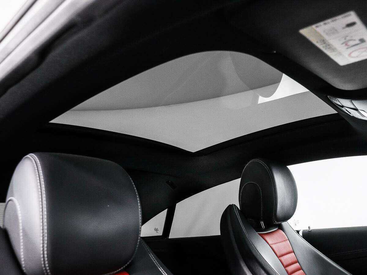 Б/У Мерседес-Бенц Е-Класс 2017 года. Фото: #19