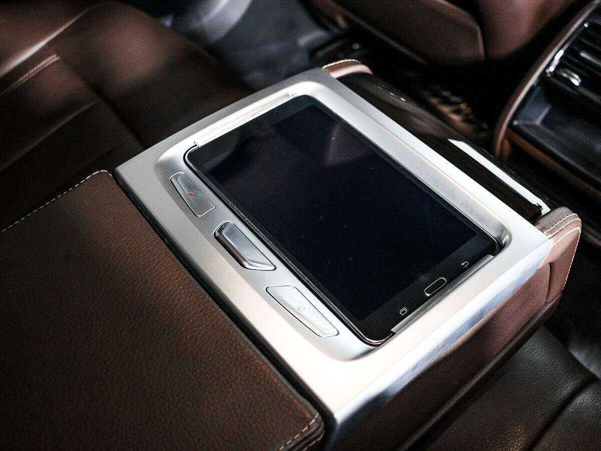 Б/У БМВ 7 серии 2016 года. Фото: #17