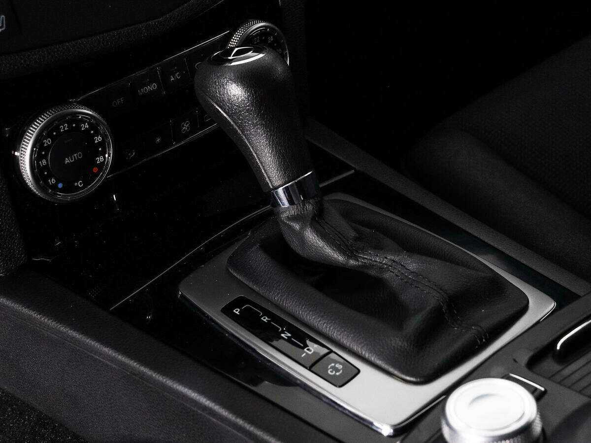 Б/У Мерседес-Бенц Ц-Класс 2008 года. Фото: #9