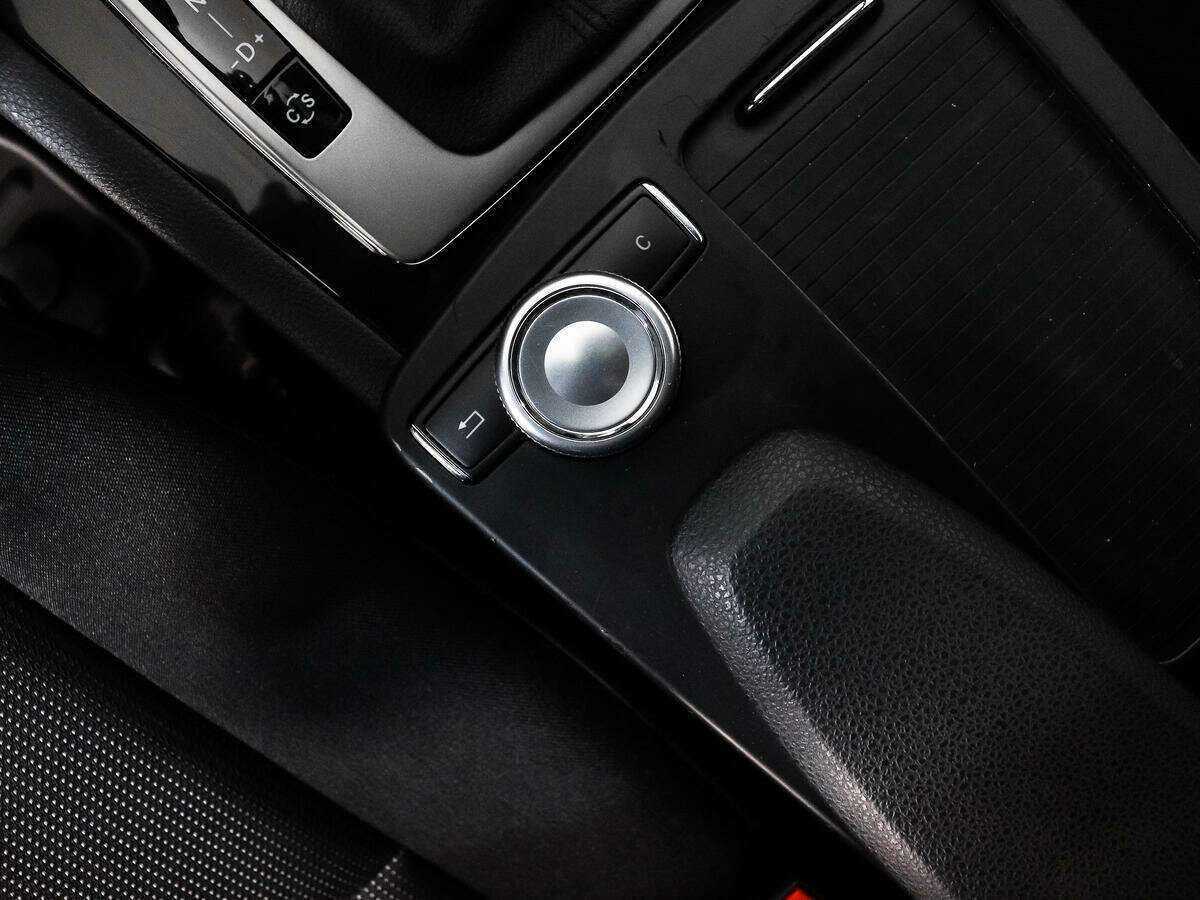 Б/У Мерседес-Бенц Ц-Класс 2008 года. Фото: #10