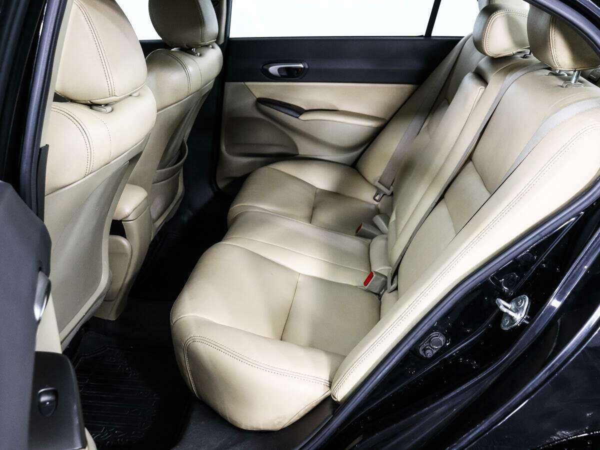 Б/У Хонда Цивик 2008 года. Фото: #9