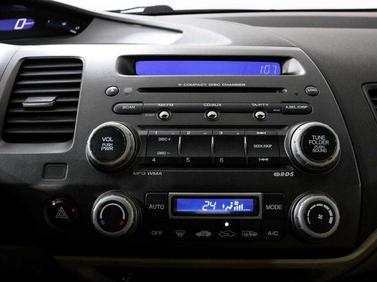 Б/У Хонда Цивик 2008 года. Фото: #12