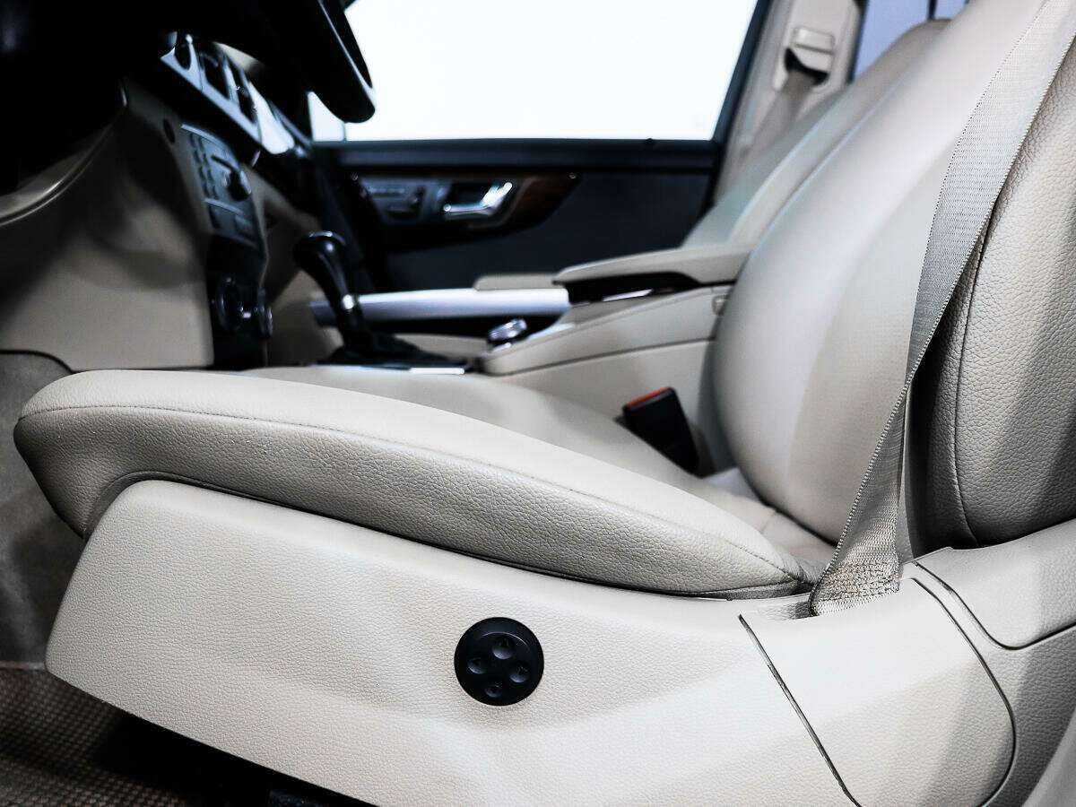 Б/У Мерседес-Бенц ГЛК-Класс 2011 года. Фото: #13