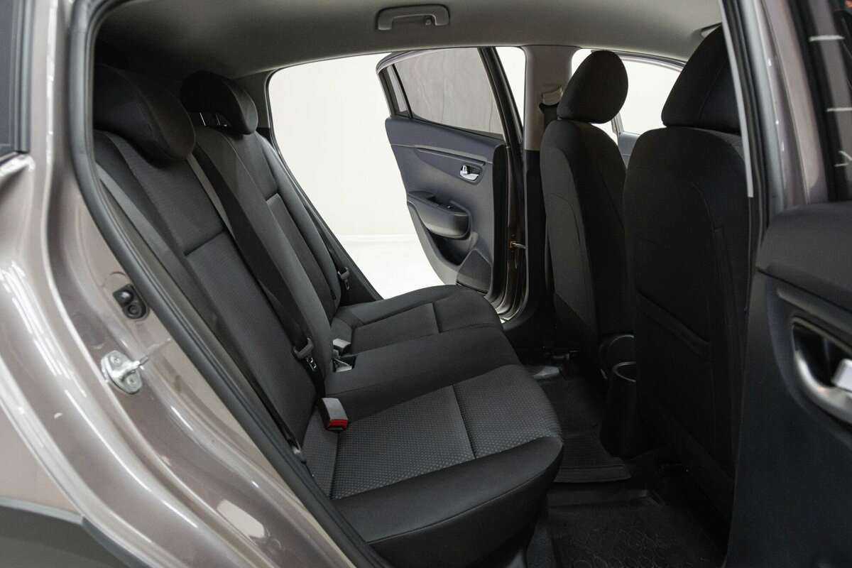 Б/У Киа Рио 2021 года. Фото: #13