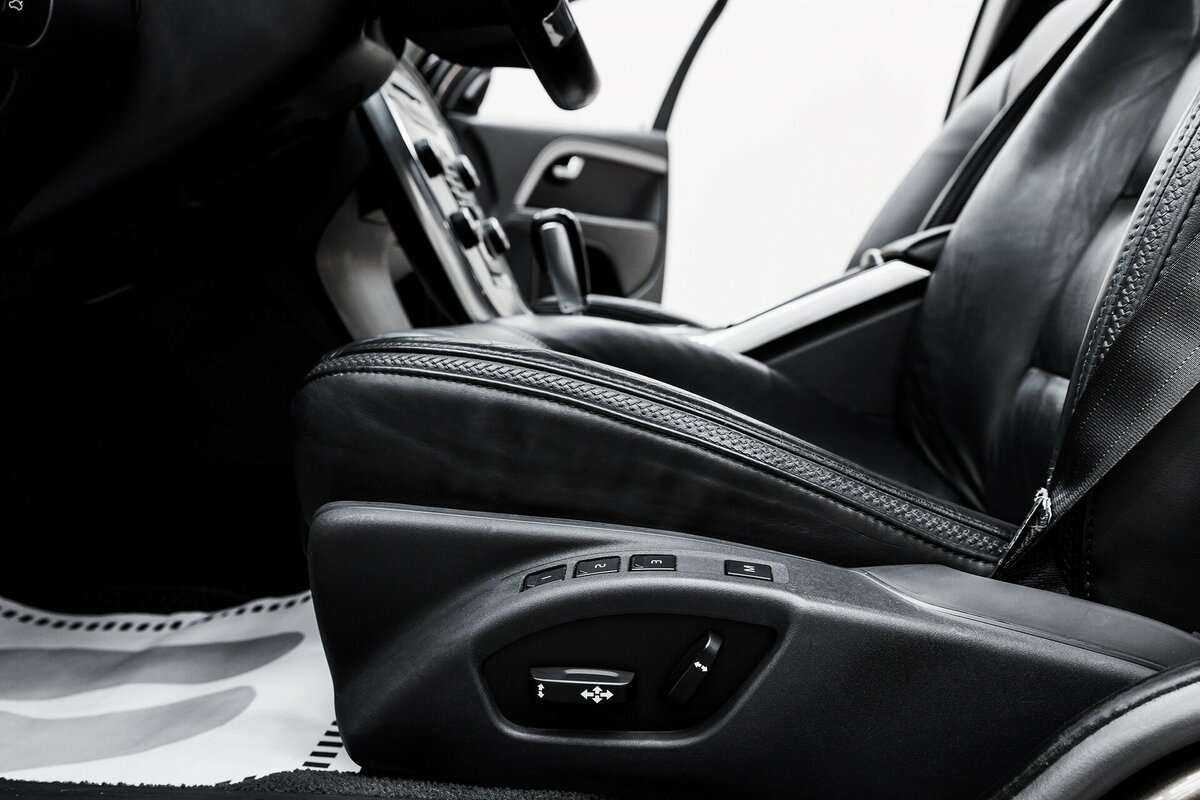 Б/У Вольво ИксЦ70 2011 года. Фото: #6