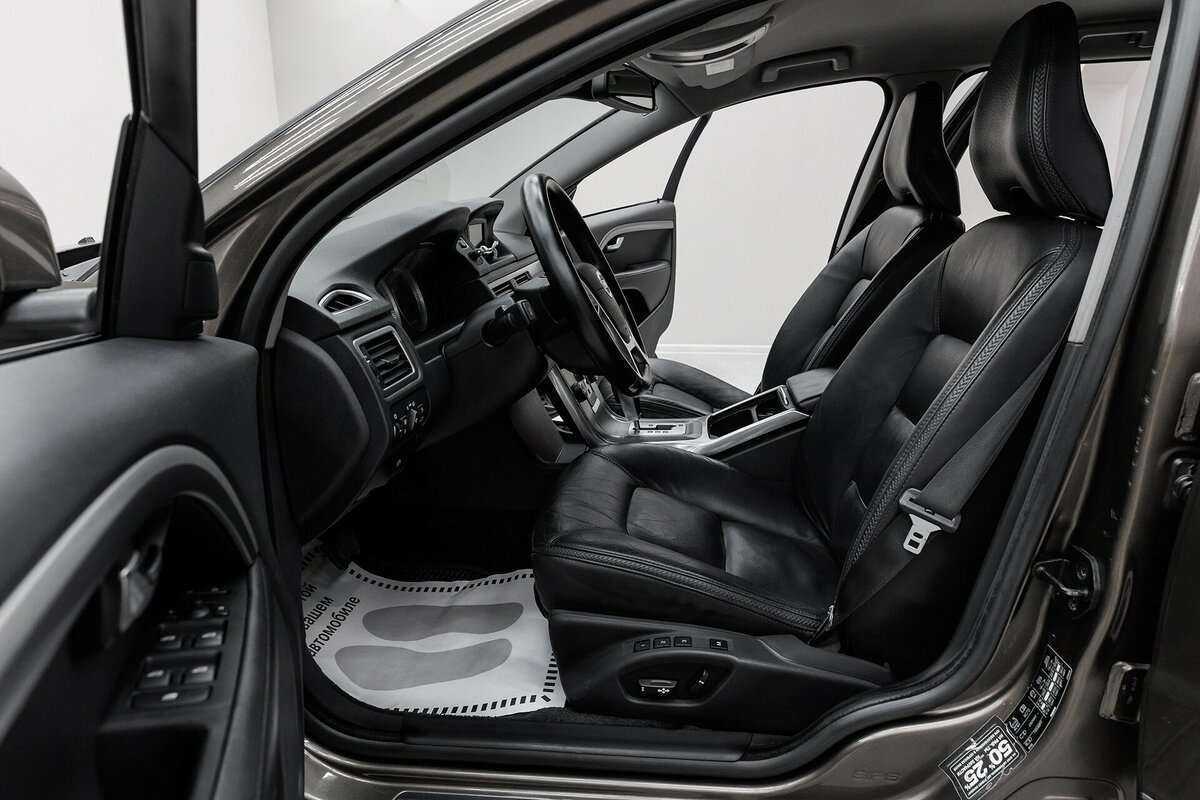 Б/У Вольво ИксЦ70 2011 года. Фото: #7