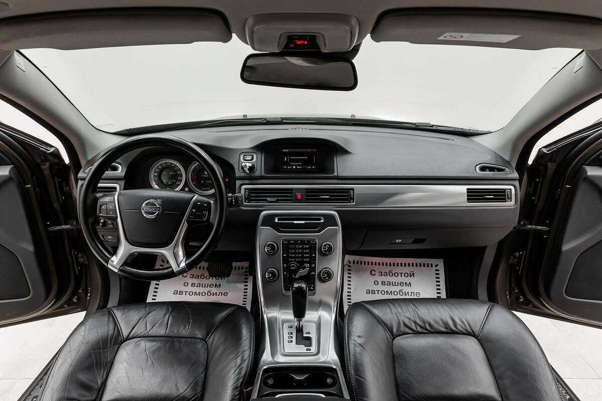 Б/У Вольво ИксЦ70 2011 года. Фото: #8