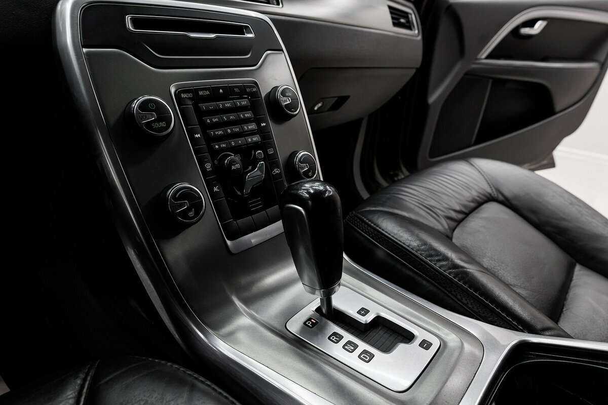 Б/У Вольво ИксЦ70 2011 года. Фото: #10