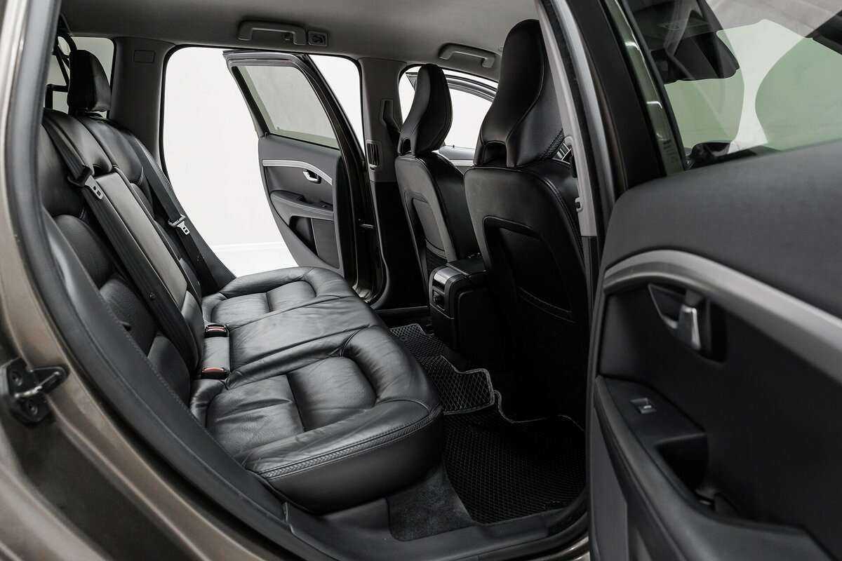 Б/У Вольво ИксЦ70 2011 года. Фото: #16