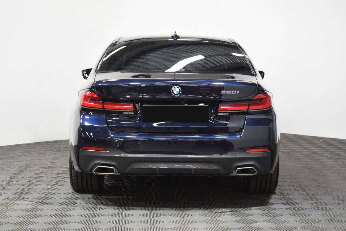 Б/У БМВ 5 серии 2023 года. Фото: #4