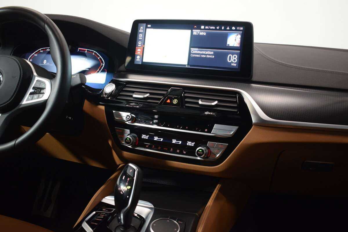 Б/У БМВ 5 серии 2023 года. Фото: #10