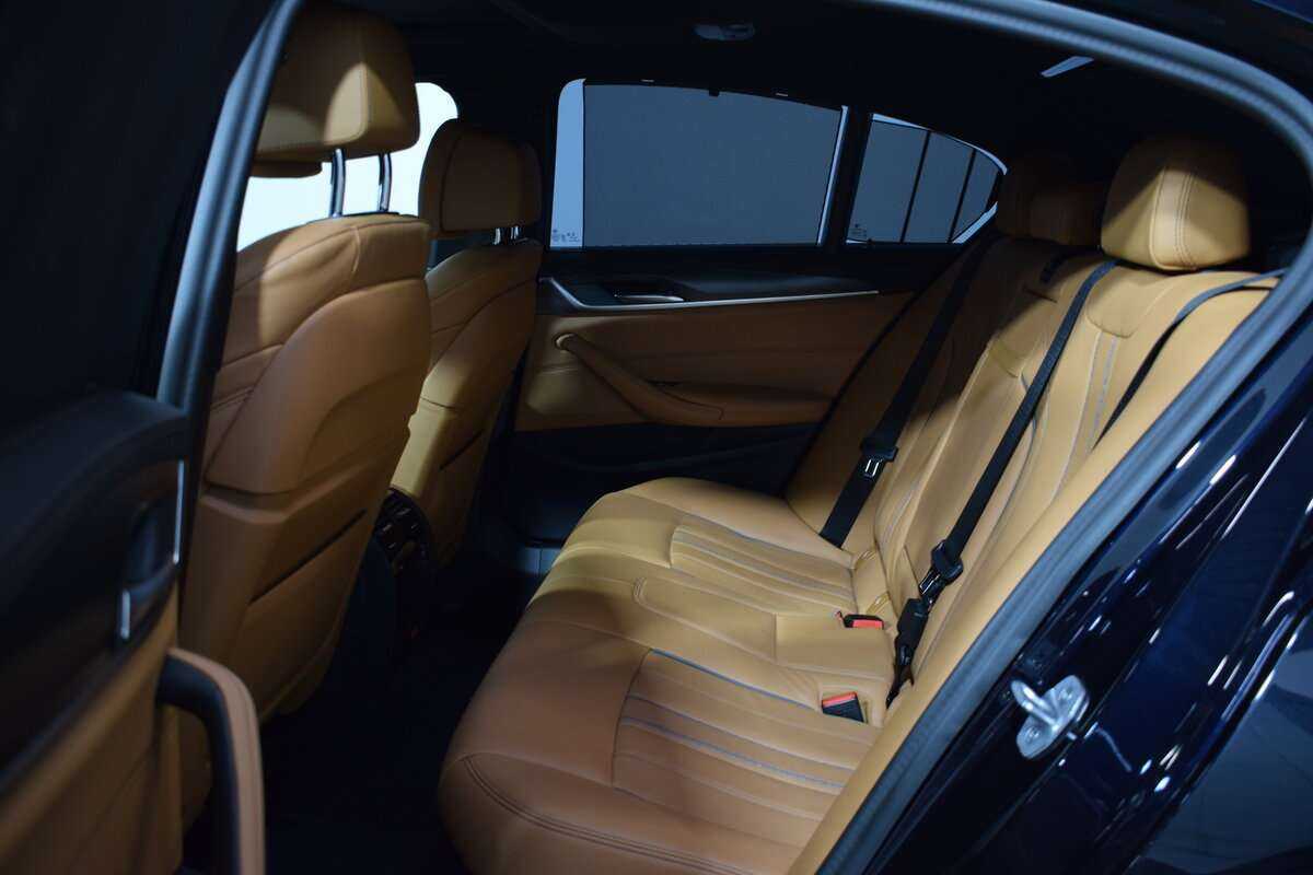 Б/У БМВ 5 серии 2023 года. Фото: #12