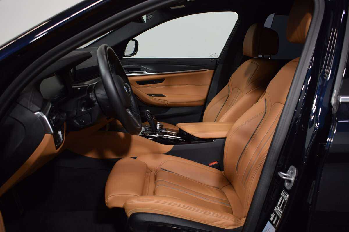 Б/У БМВ 5 серии 2023 года. Фото: #13