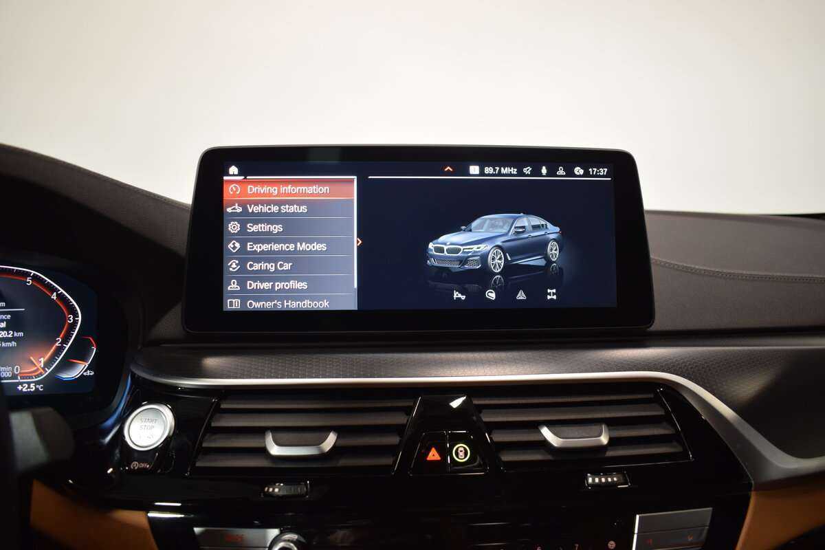 Б/У БМВ 5 серии 2023 года. Фото: #25