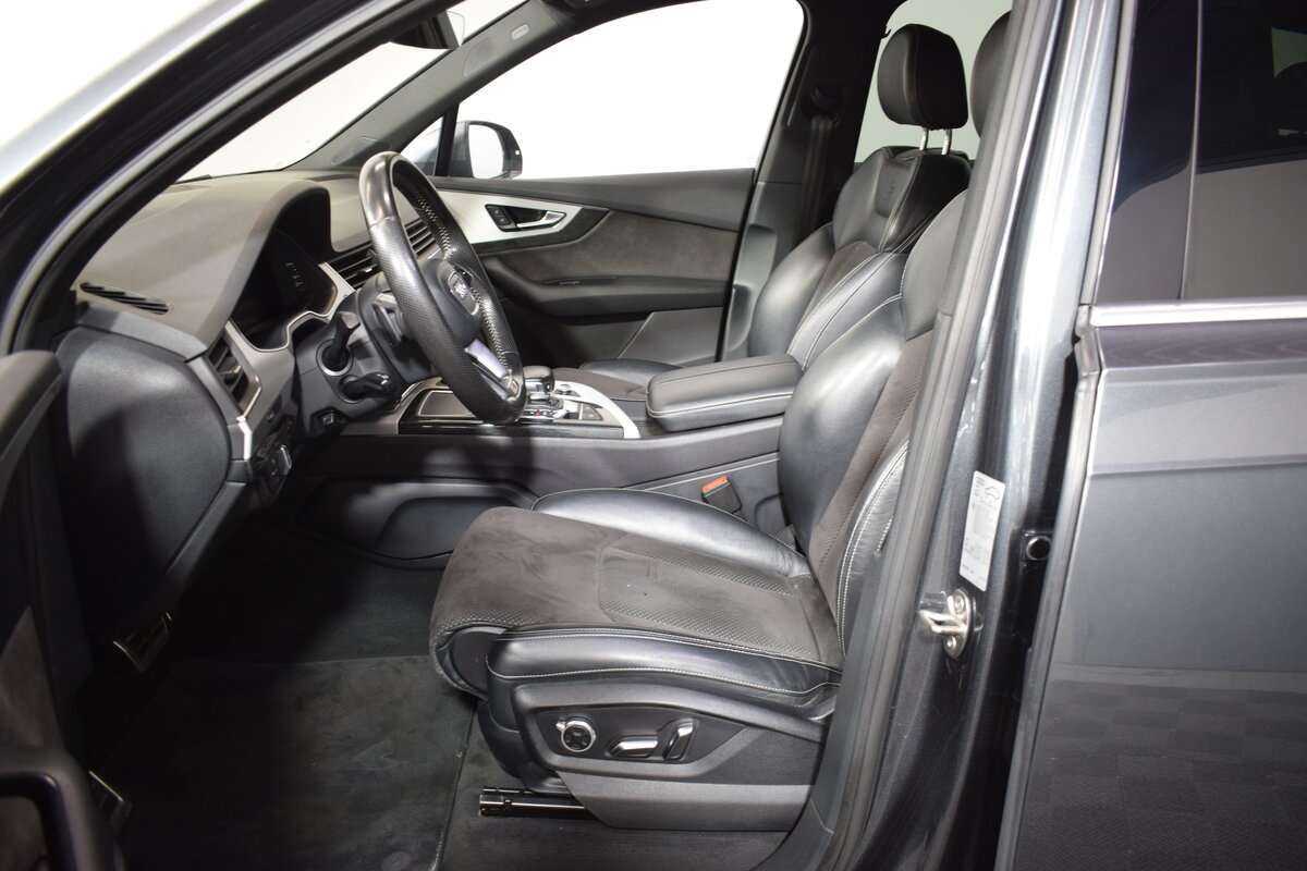 Б/У Ауди К7 2016 года. Фото: #7