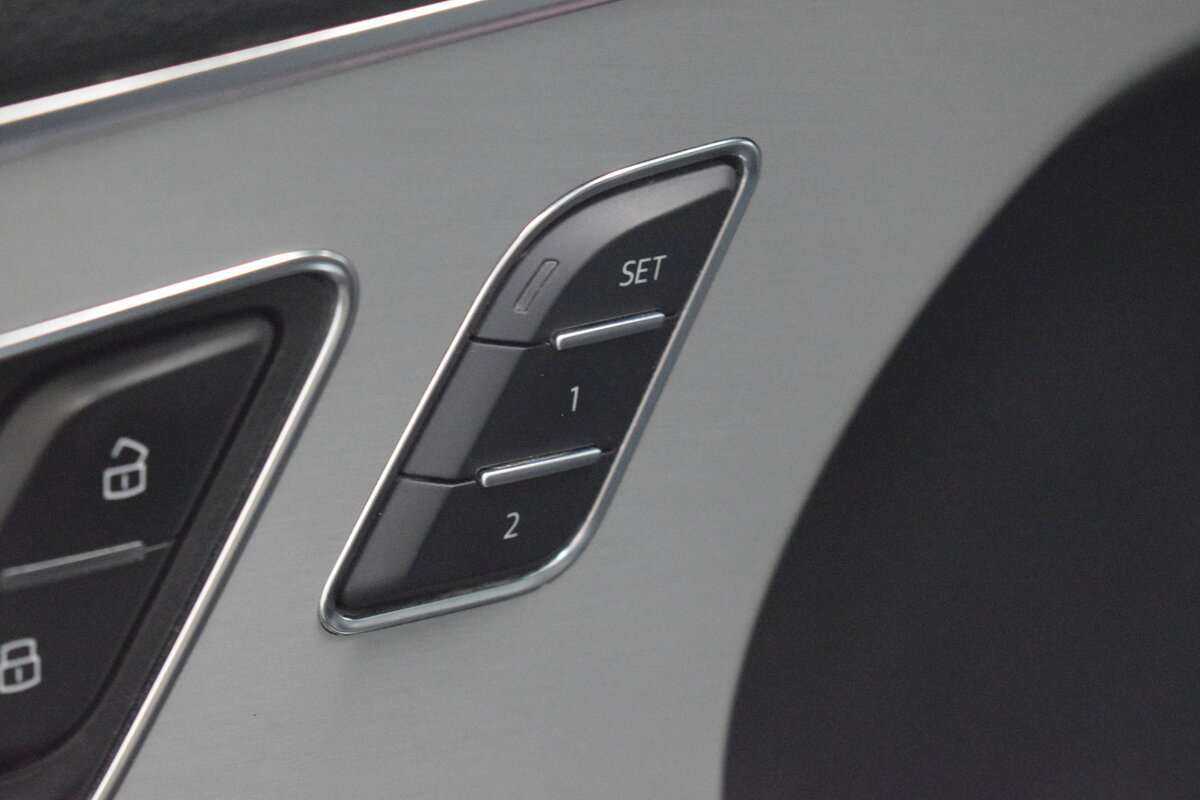 Б/У Ауди К7 2016 года. Фото: #10