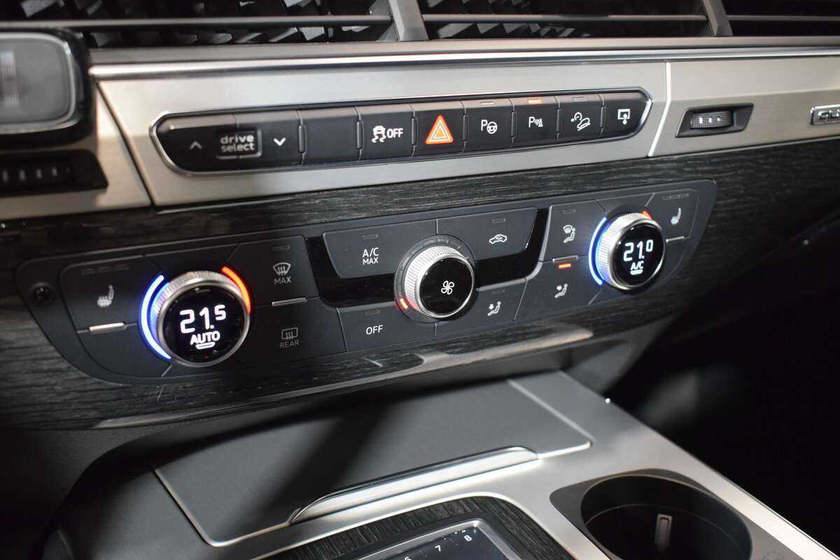 Б/У Ауди К7 2016 года. Фото: #20