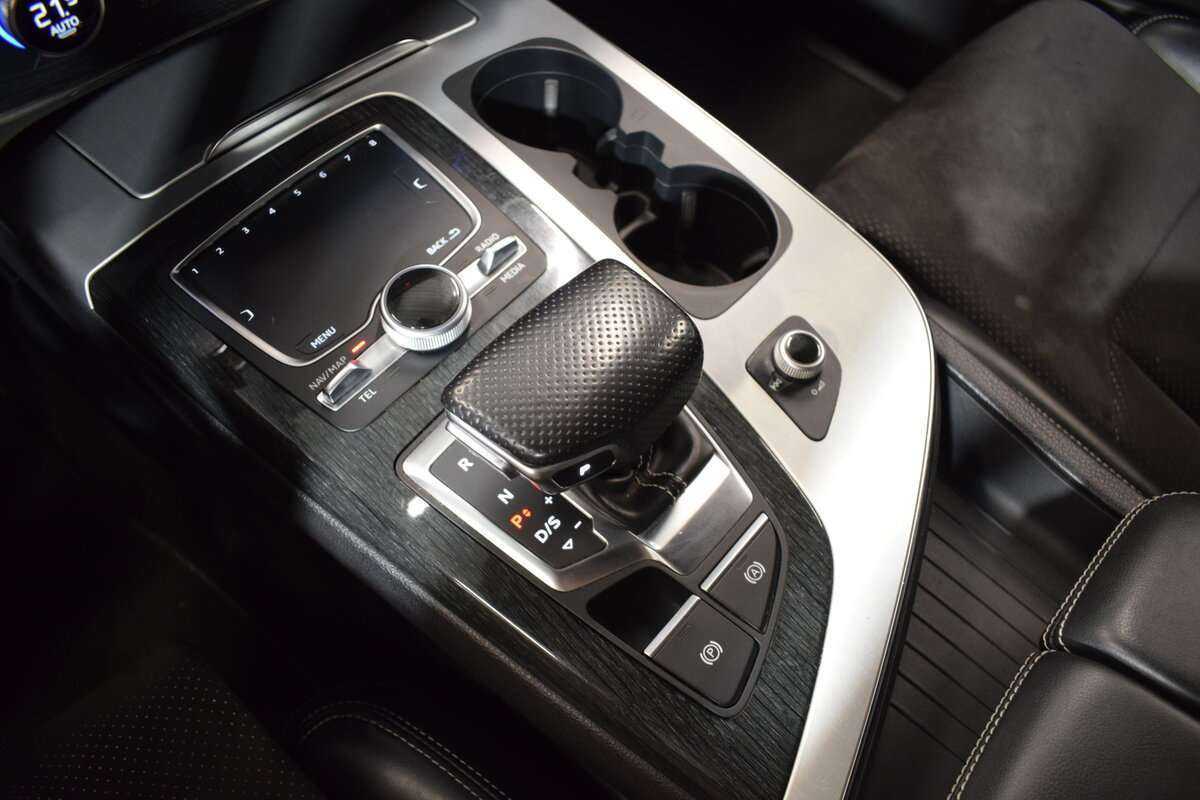 Б/У Ауди К7 2016 года. Фото: #21