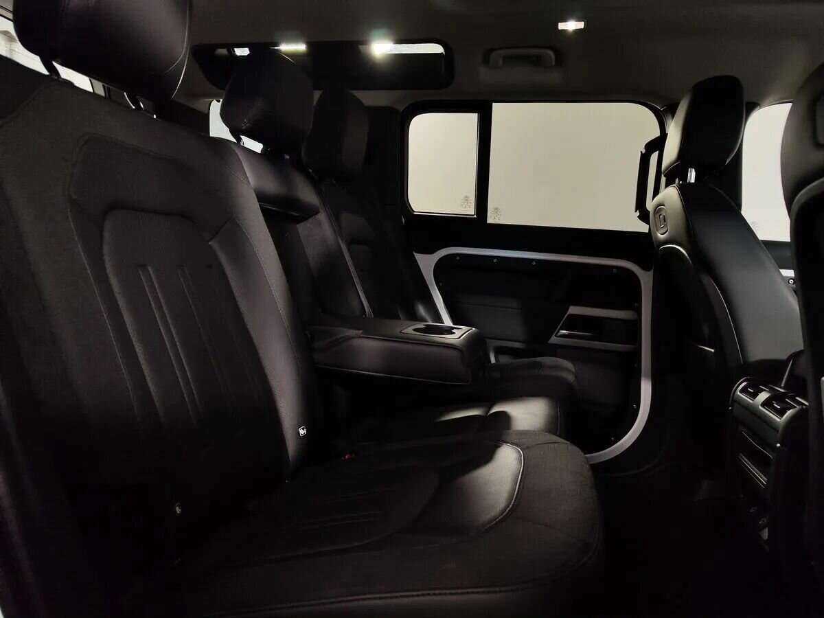 Б/У Лэнд Ровер Дефендер 2021 года. Фото: #8