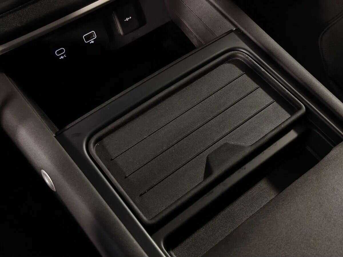 Б/У Лэнд Ровер Дефендер 2021 года. Фото: #15