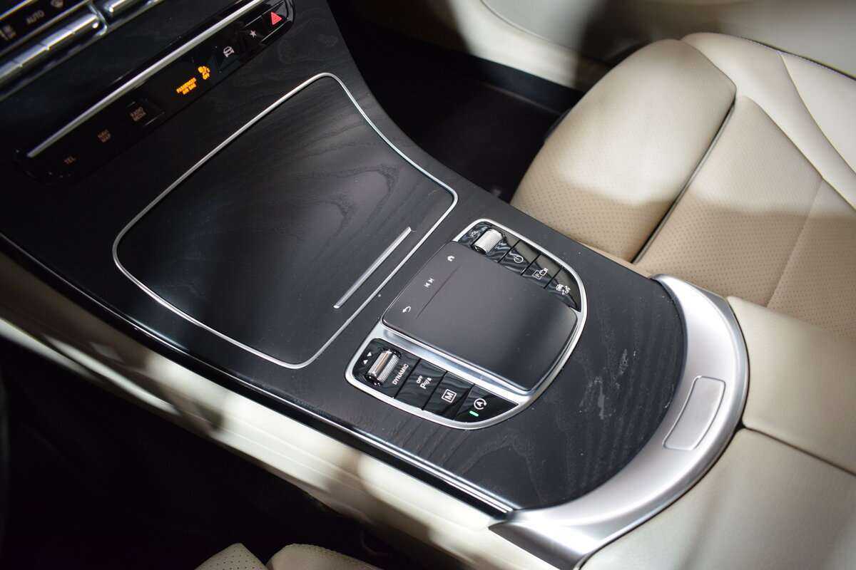 Б/У Мерседес-Бенц ГЛЦ 2021 года. Фото: #21