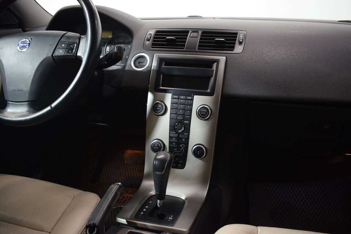 Б/У Вольво С40 2010 года. Фото: #6