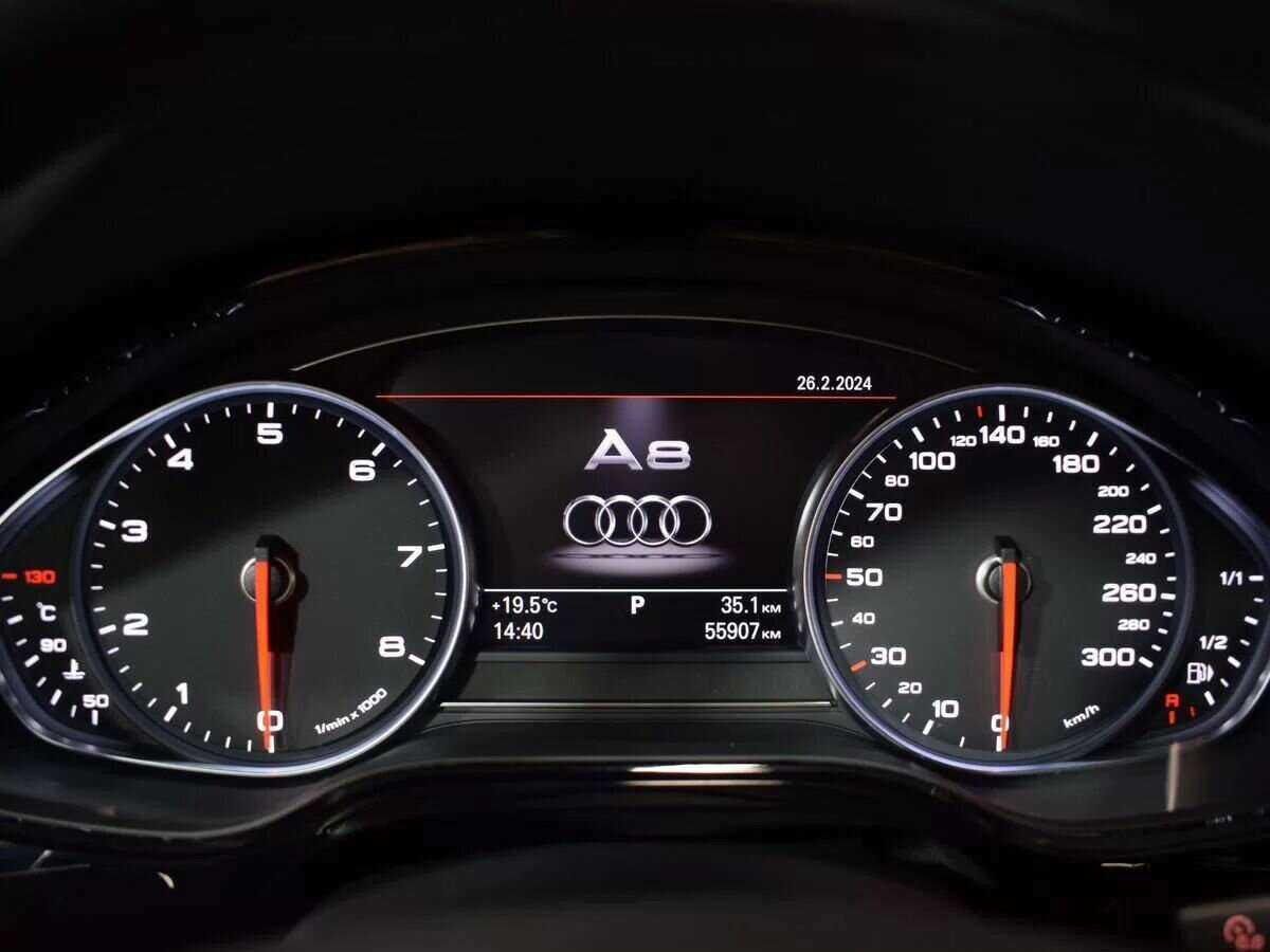 Б/У Ауди А8 2015 года. Фото: #15