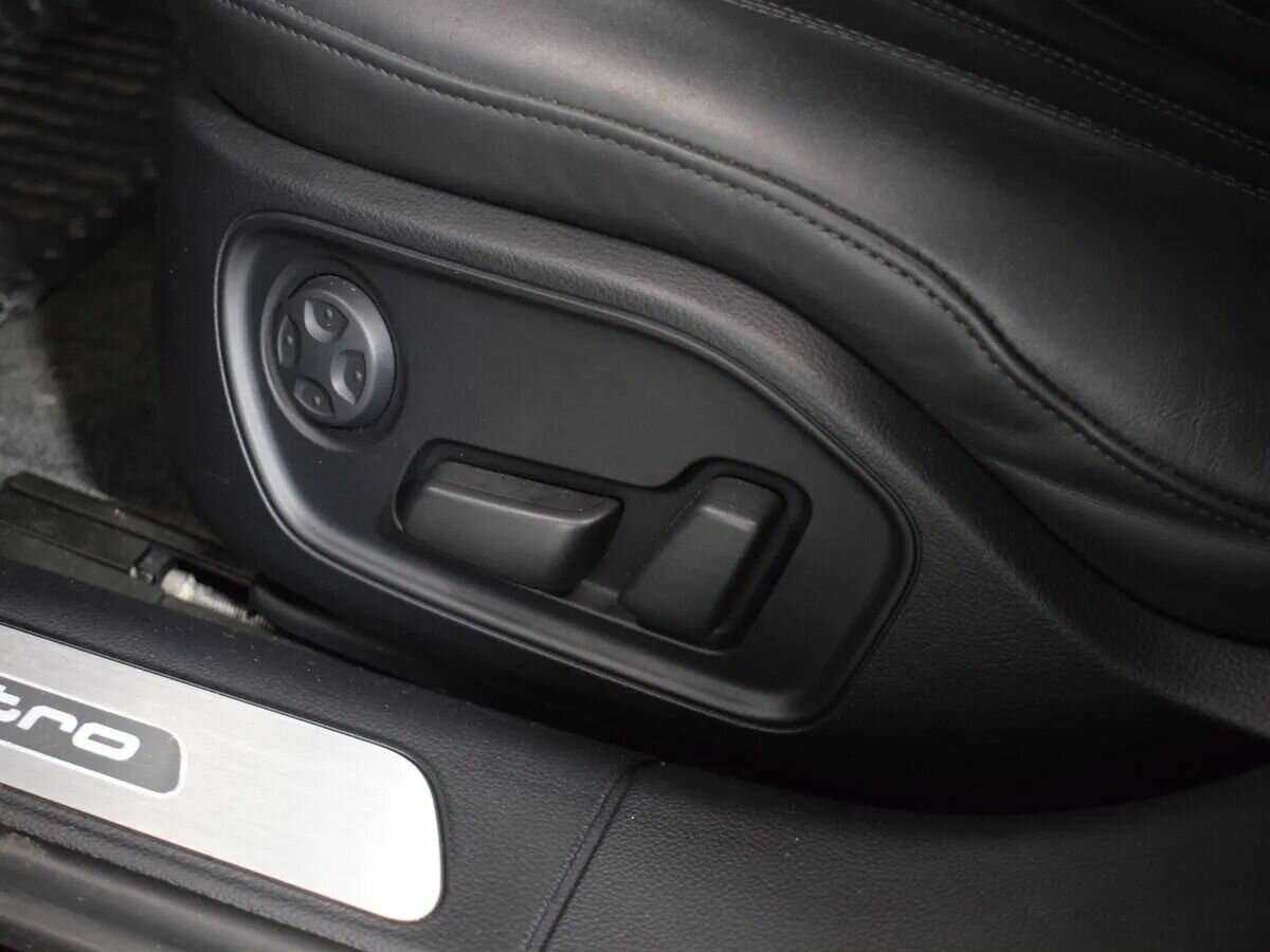 Б/У Ауди А8 2015 года. Фото: #24