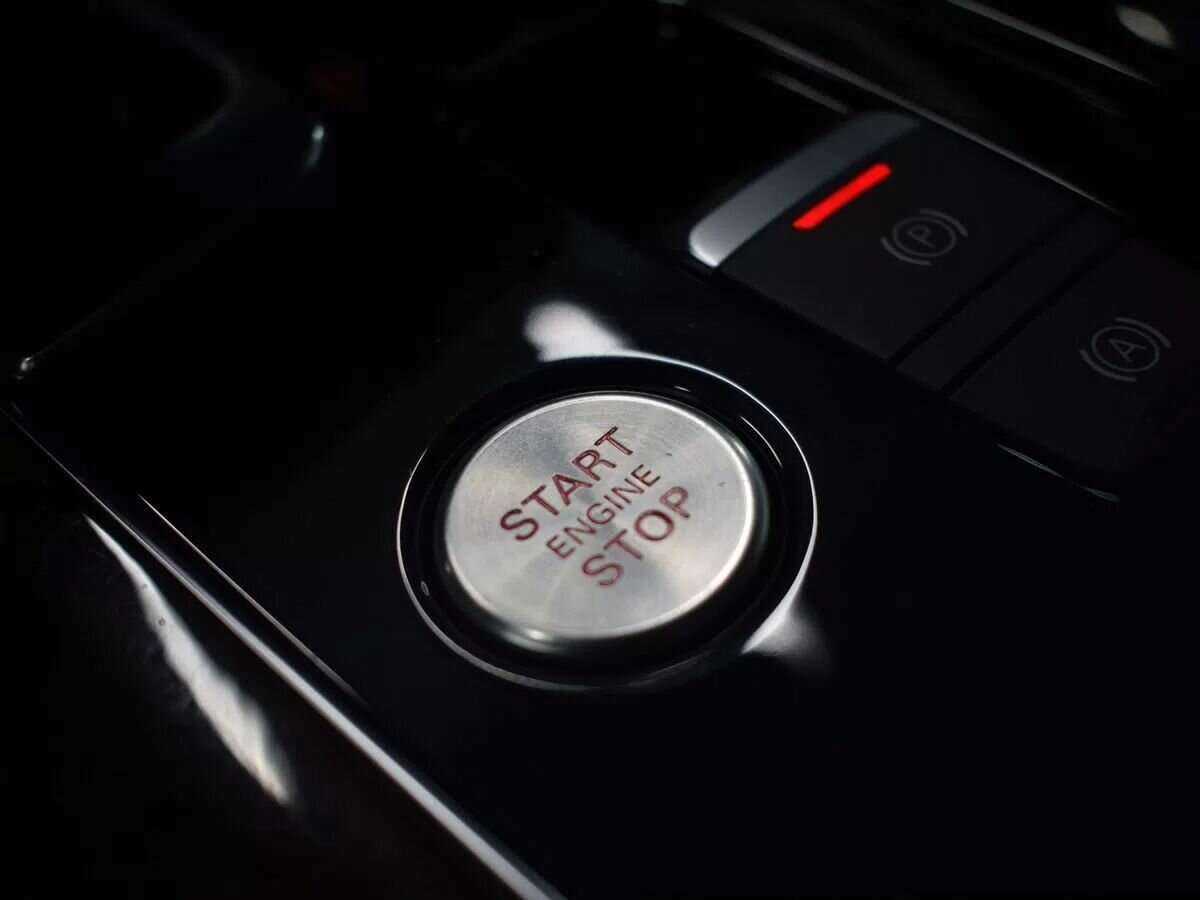 Б/У Ауди А8 2015 года. Фото: #18