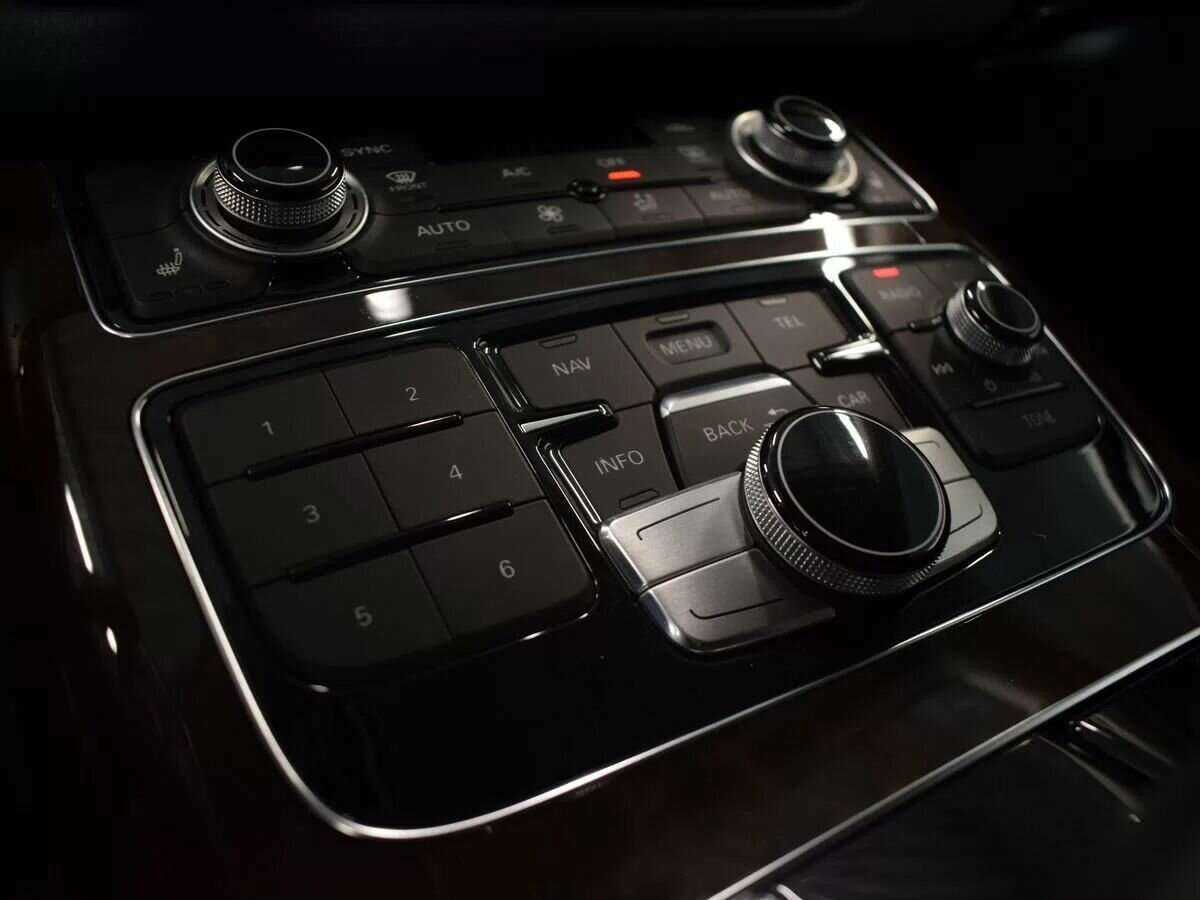 Б/У Ауди А8 2015 года. Фото: #19