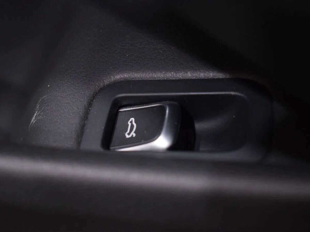 Б/У Ауди А8 2015 года. Фото: #20