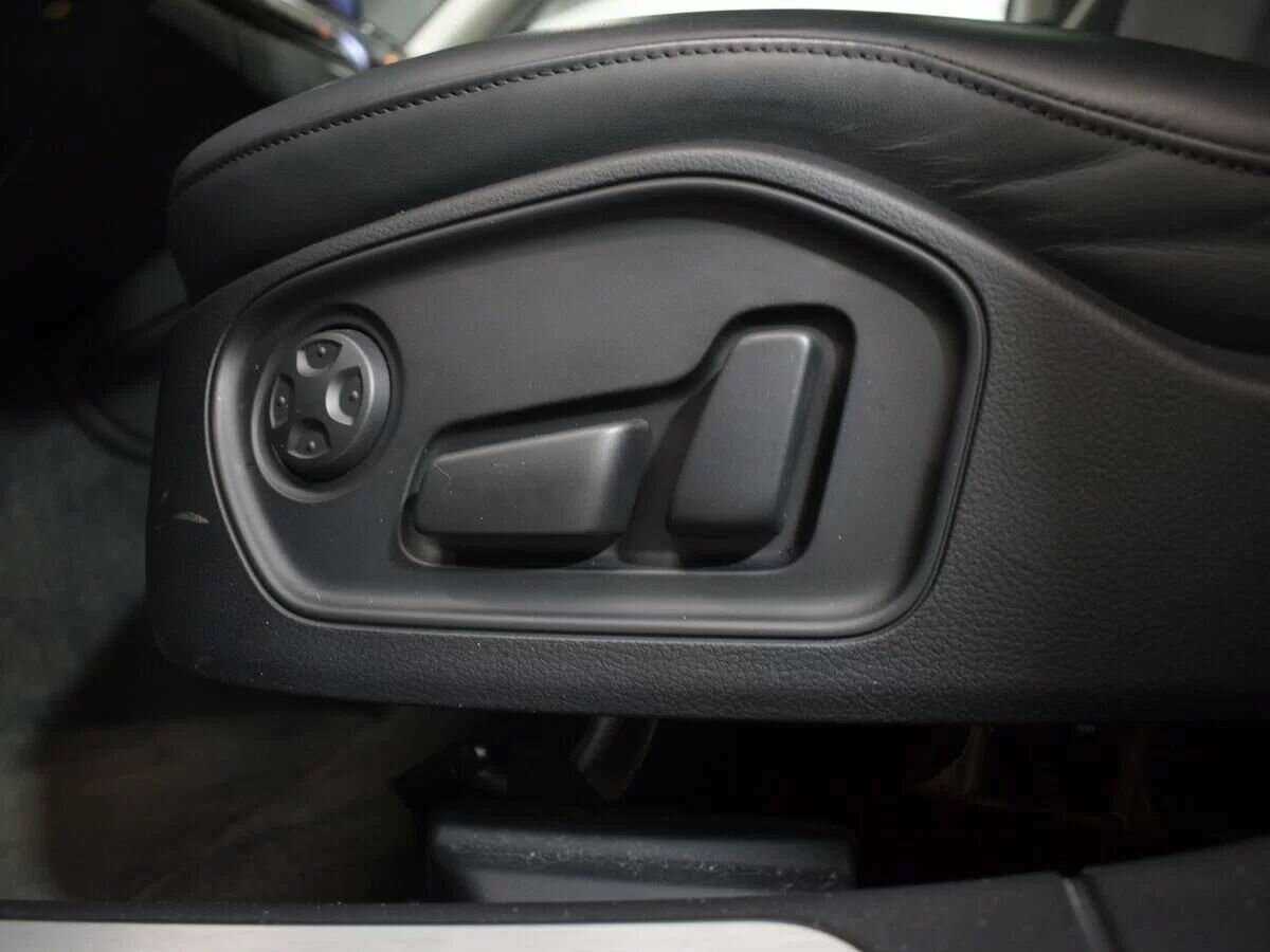 Б/У Ауди А8 2015 года. Фото: #22