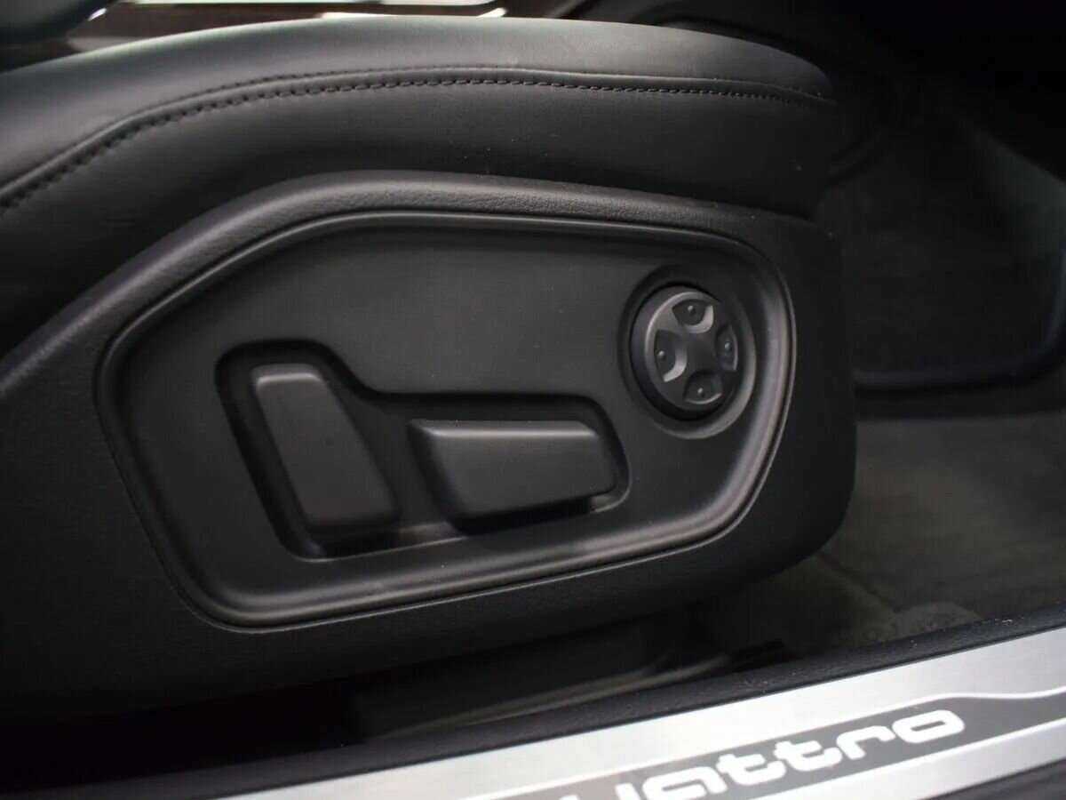 Б/У Ауди А8 2015 года. Фото: #23