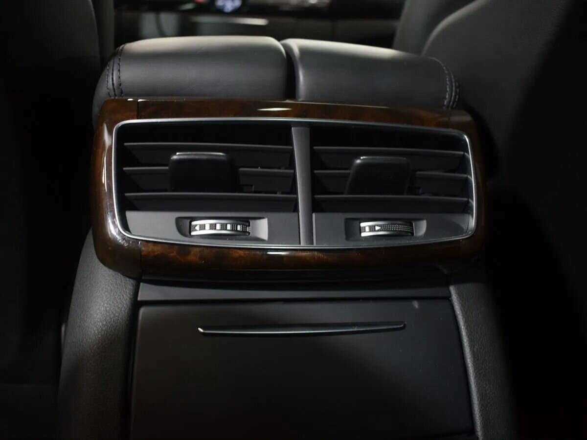 Б/У Ауди А8 2015 года. Фото: #26